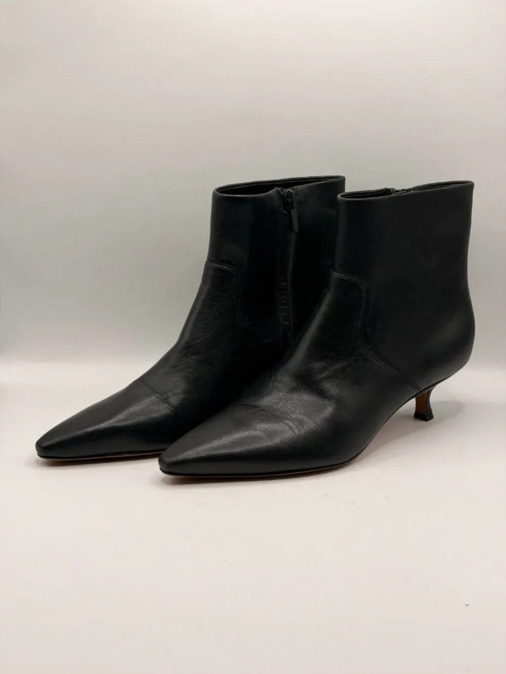 Vince Simone Leather Ankle Booties 7.5 2in